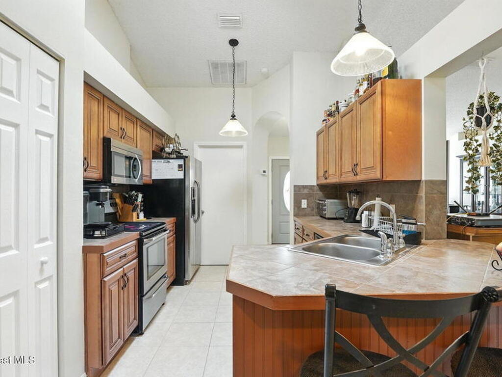 196 Delia Avenue, Palm Bay, FL 32907