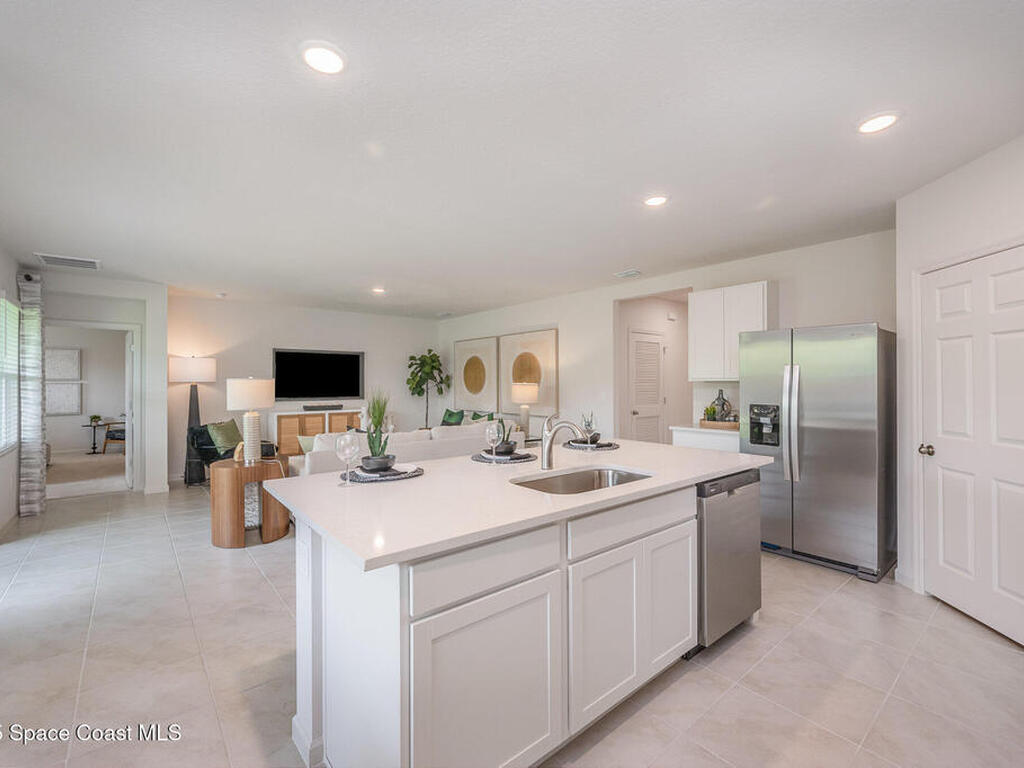 2732 Indian River Parkway, Mims, FL 32754