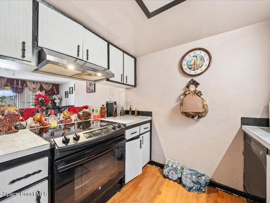 247 Cambridge Lane, Melbourne, FL 32935