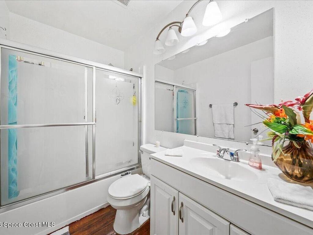 247 Cambridge Lane, Melbourne, FL 32935