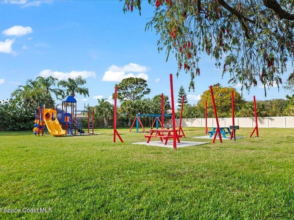 247 Cambridge Lane, Melbourne, FL 32935