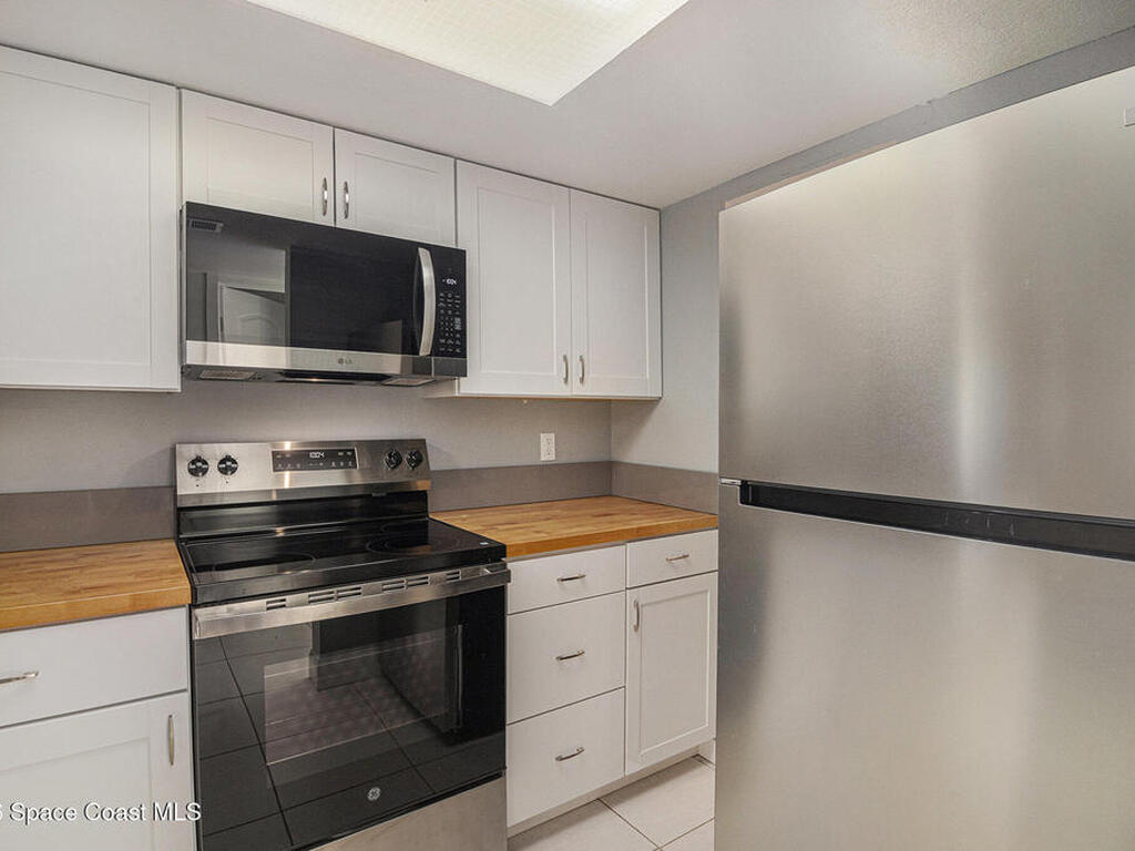 425 Catamaran Drive, Merritt Island, FL 32952