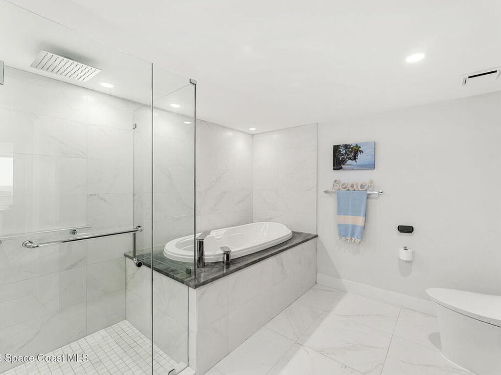 5635 S Highway A1a, Melbourne Beach, FL 32951