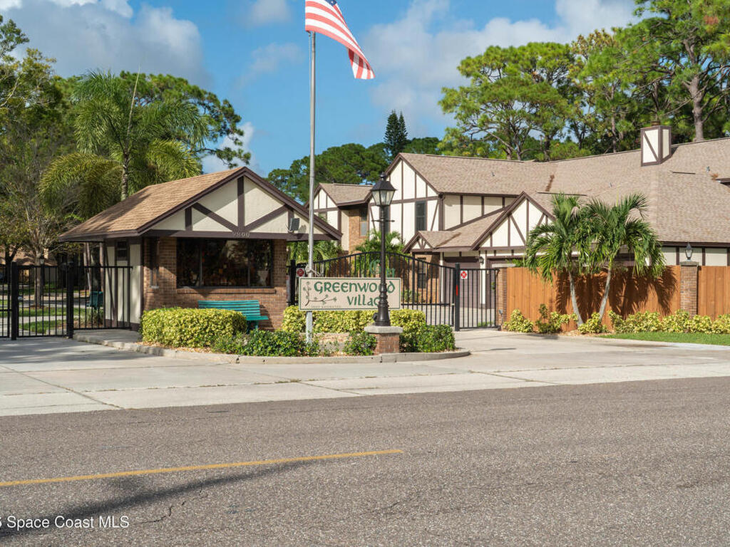 605 Saint Albans Court, Melbourne, FL 32904