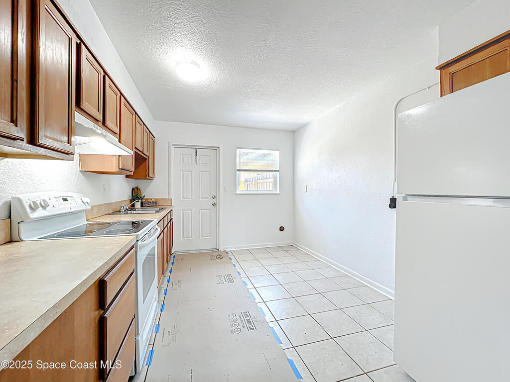 335 N Brevard Avenue, Cocoa Beach, FL 32931