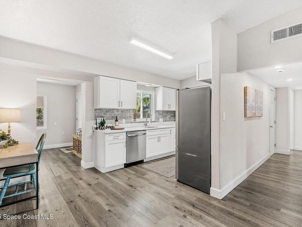 931 S Orlando Avenue, Cocoa Beach, FL 32931