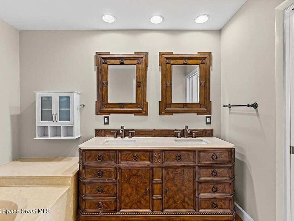 2431 SW Brookwood Lane, Palm City, FL 34990