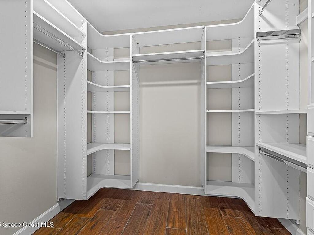 2431 SW Brookwood Lane, Palm City, FL 34990