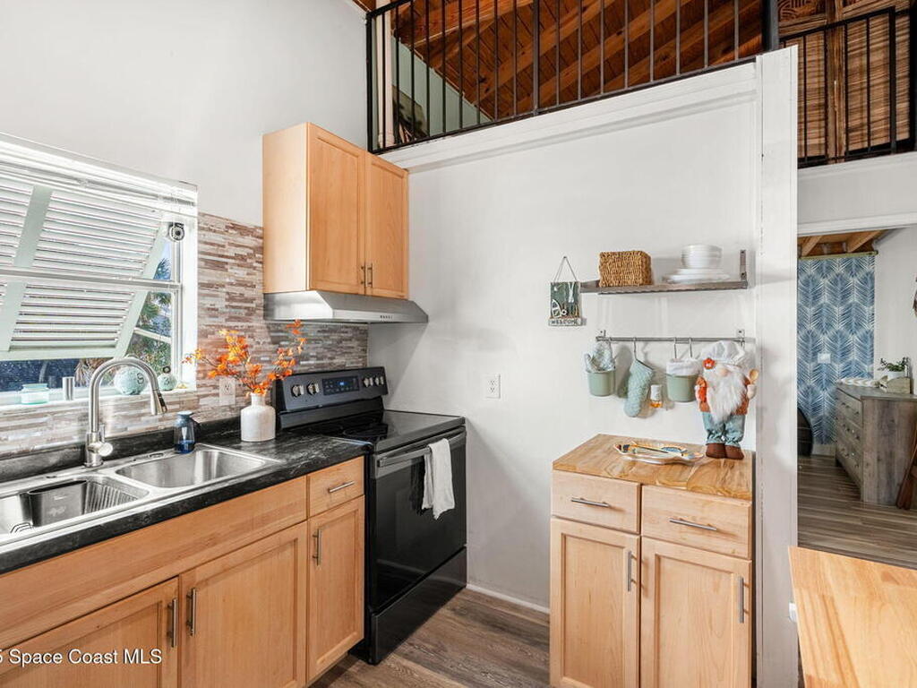 42 Vip Island Unit A, Grant-Valkaria, FL 32949