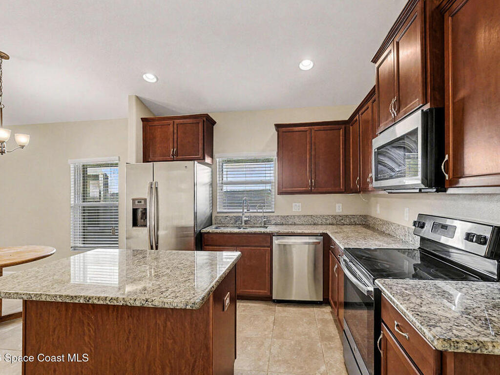 980 Dillard Drive, Palm Bay, FL 32909