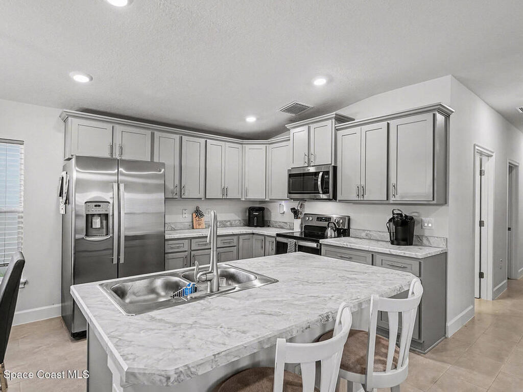 1180 Canfield Circle, Palm Bay, FL 32909