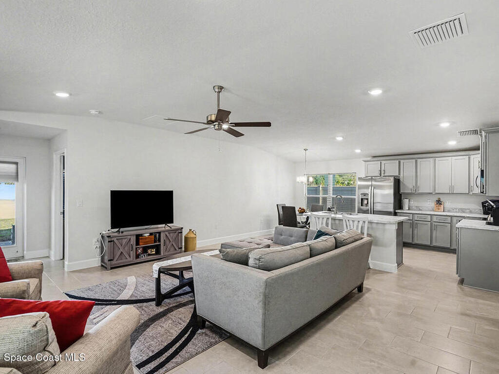 1180 Canfield Circle, Palm Bay, FL 32909