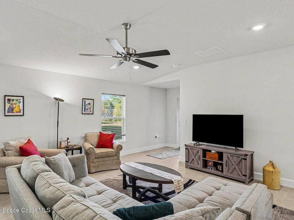 1180 Canfield Circle, Palm Bay, FL 32909