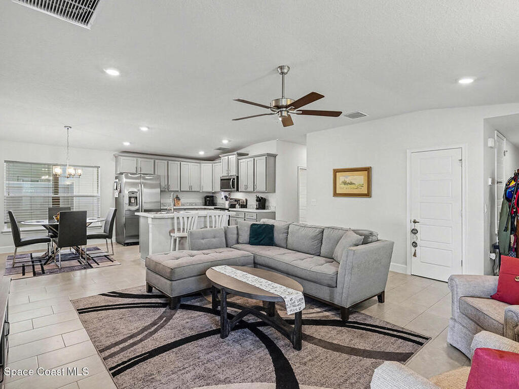 1180 Canfield Circle, Palm Bay, FL 32909