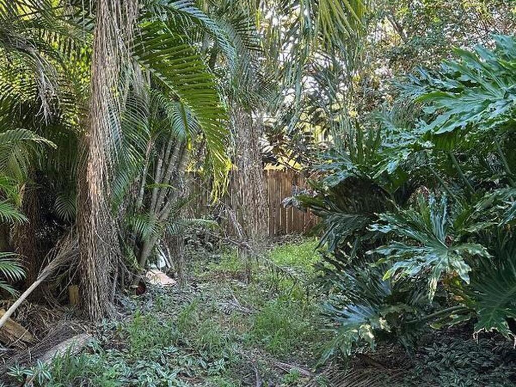 320 La Havre Court, Merritt Island, FL 32953