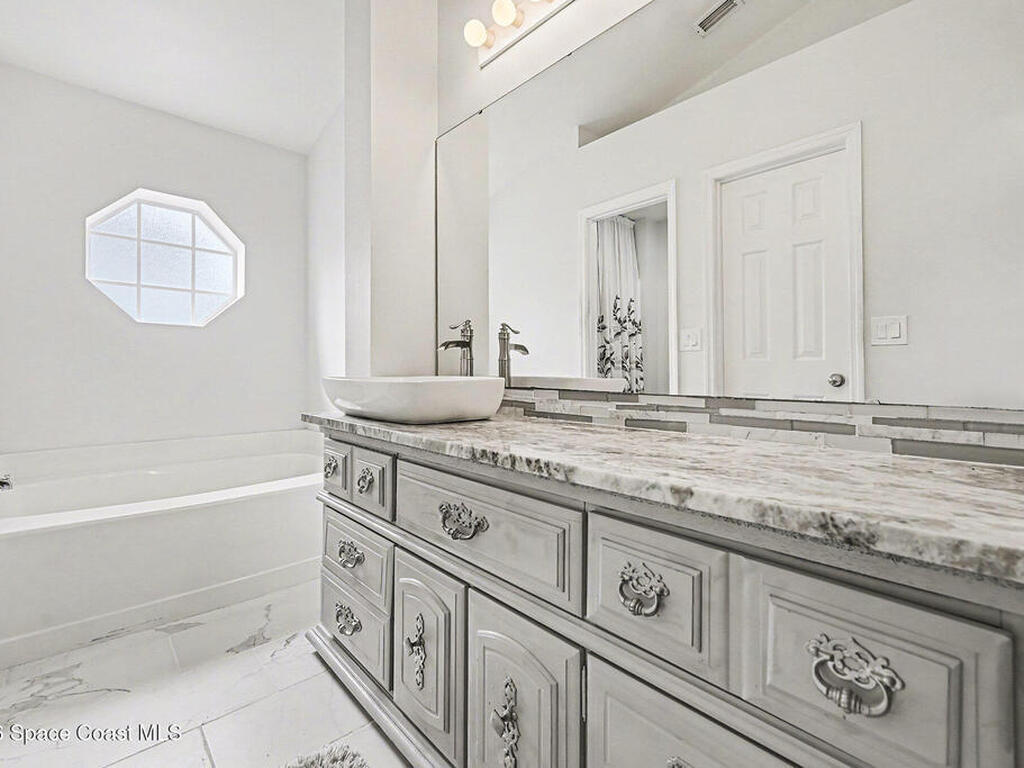 6682 Fawn Ridge Drive, Melbourne, FL 32940