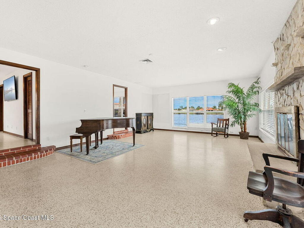 433 Saint Lucia Court, Satellite Beach, FL 32937