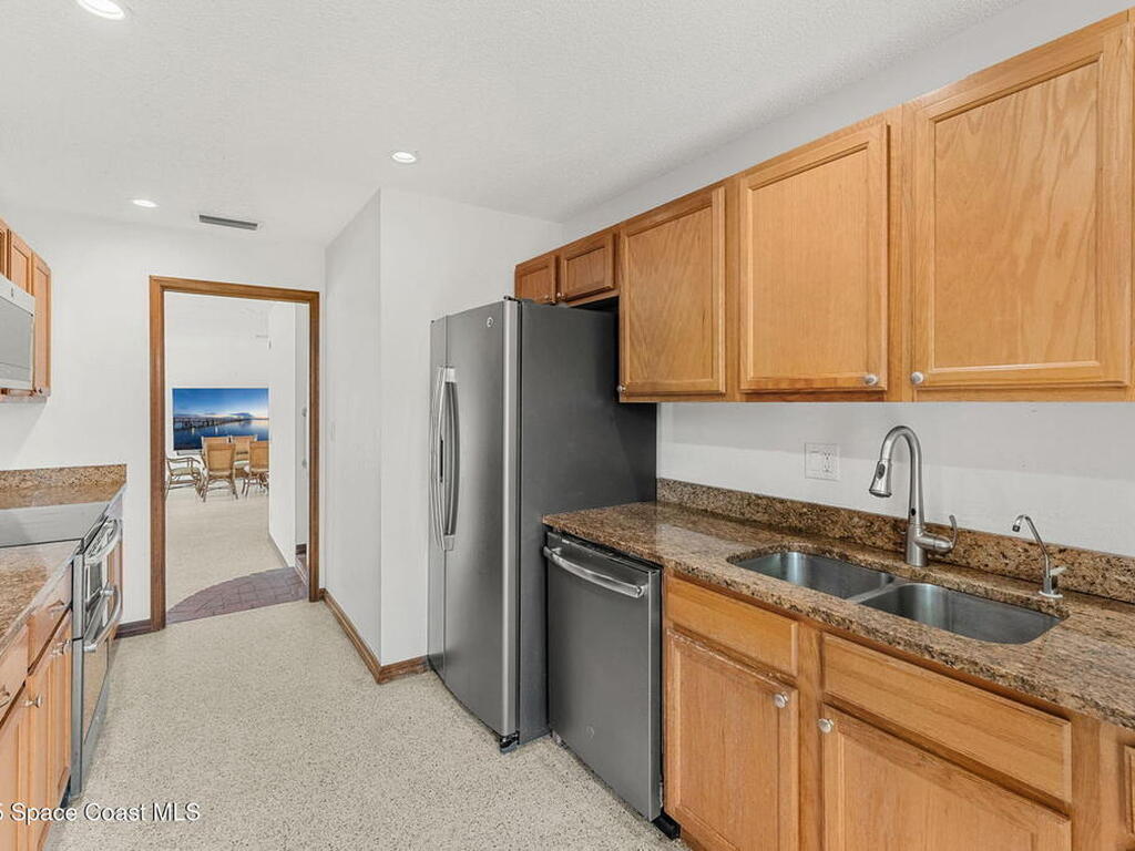 433 Saint Lucia Court, Satellite Beach, FL 32937