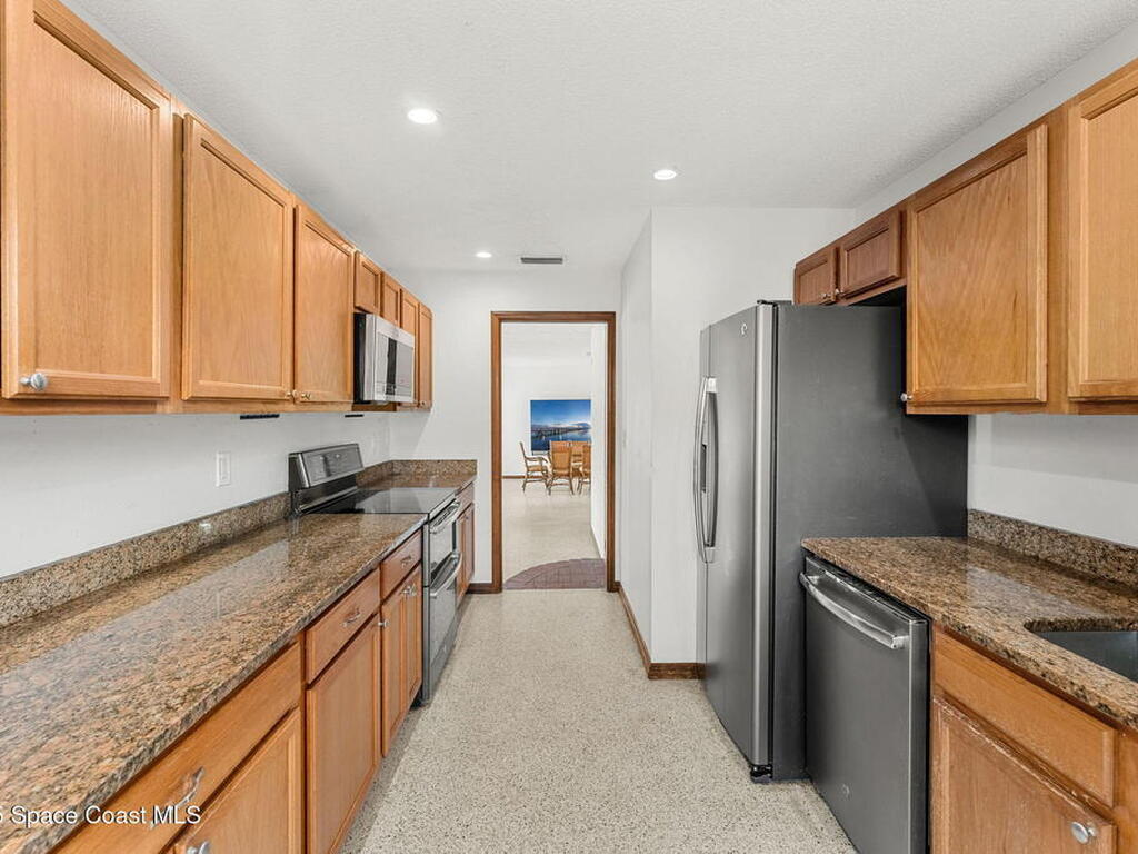 433 Saint Lucia Court, Satellite Beach, FL 32937