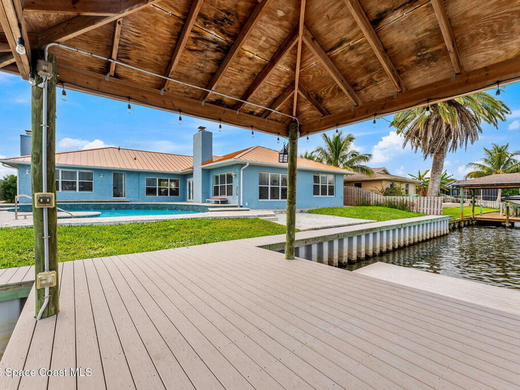 433 Saint Lucia Court, Satellite Beach, FL 32937