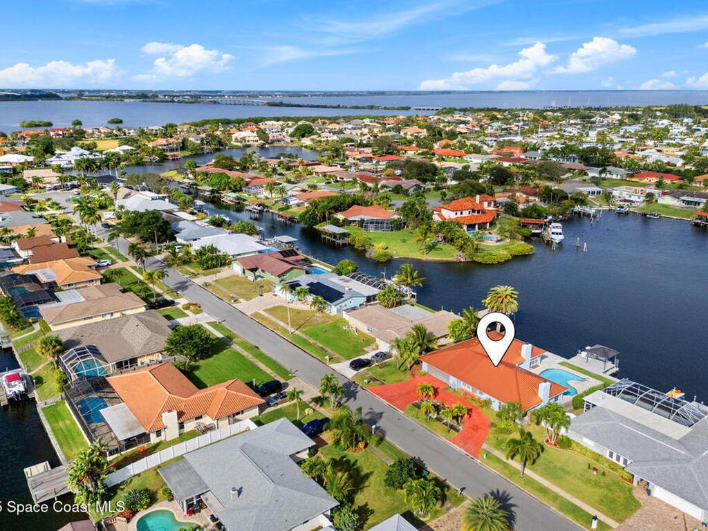 433 Saint Lucia Court, Satellite Beach, FL 32937