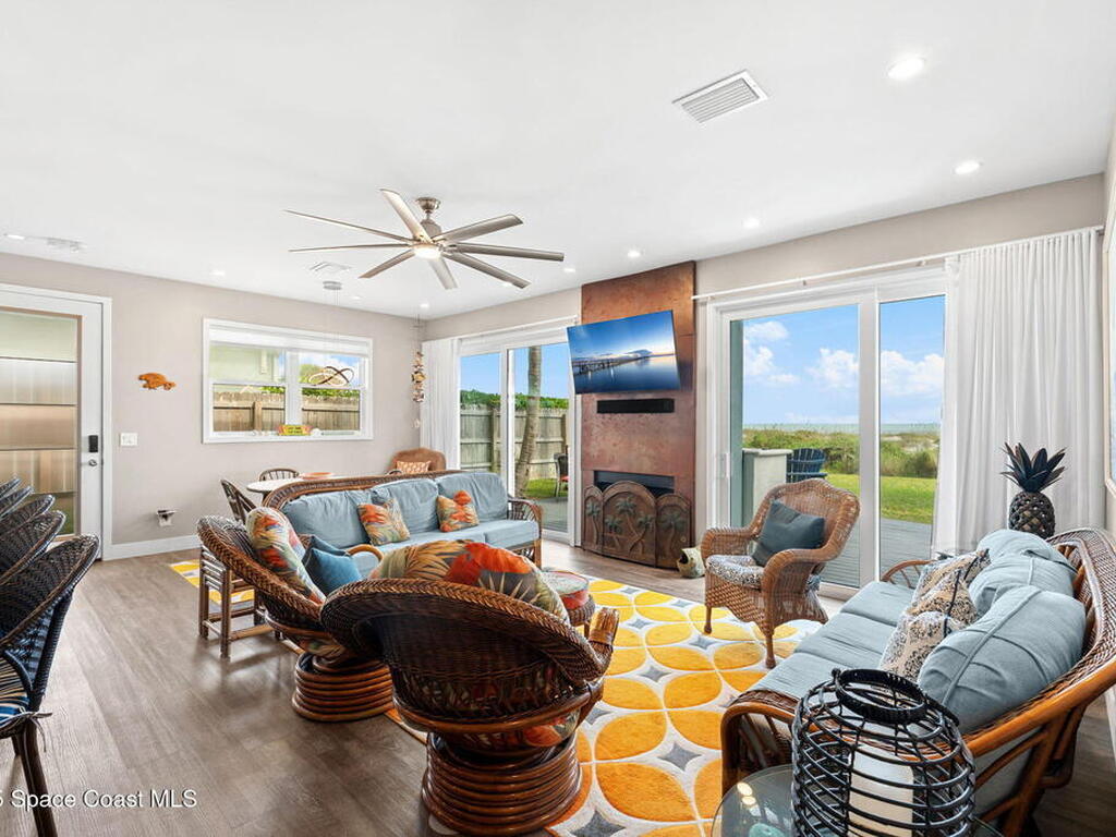 659 S Atlantic Avenue, Cocoa Beach, FL 32931