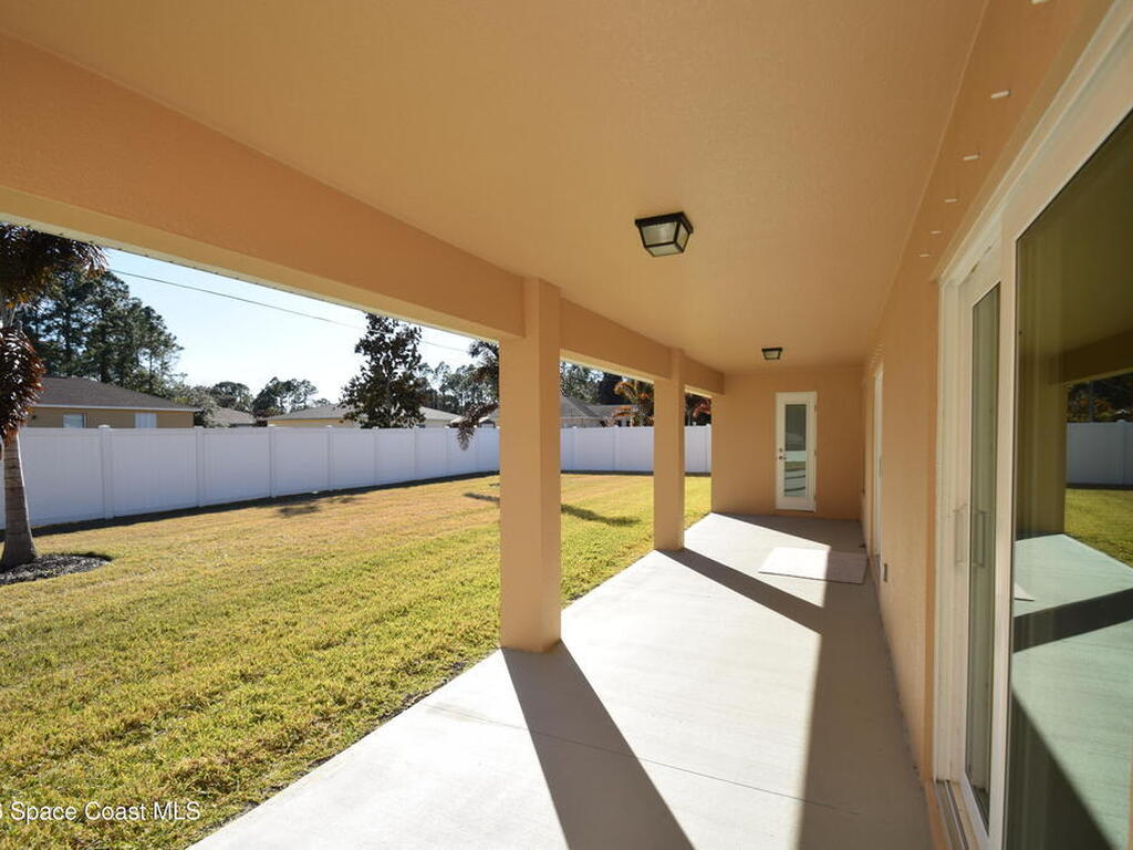 1204 Captiva Island Circle, Palm Bay, FL 32908