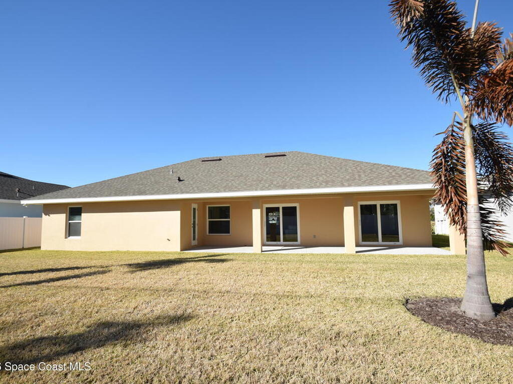 1204 Captiva Island Circle, Palm Bay, FL 32908