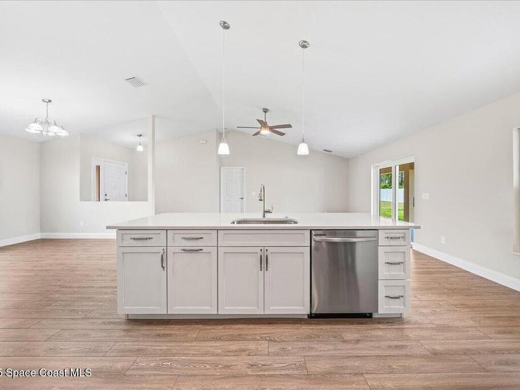 1204 Captiva Island Circle, Palm Bay, FL 32908