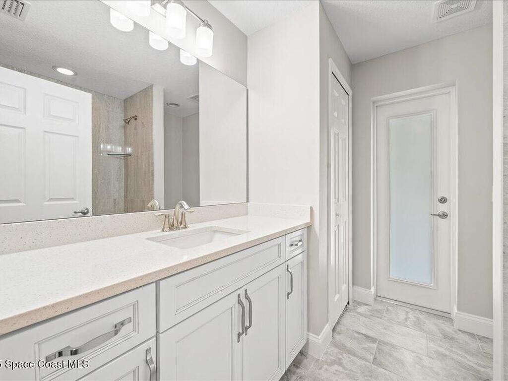 1204 Captiva Island Circle, Palm Bay, FL 32908