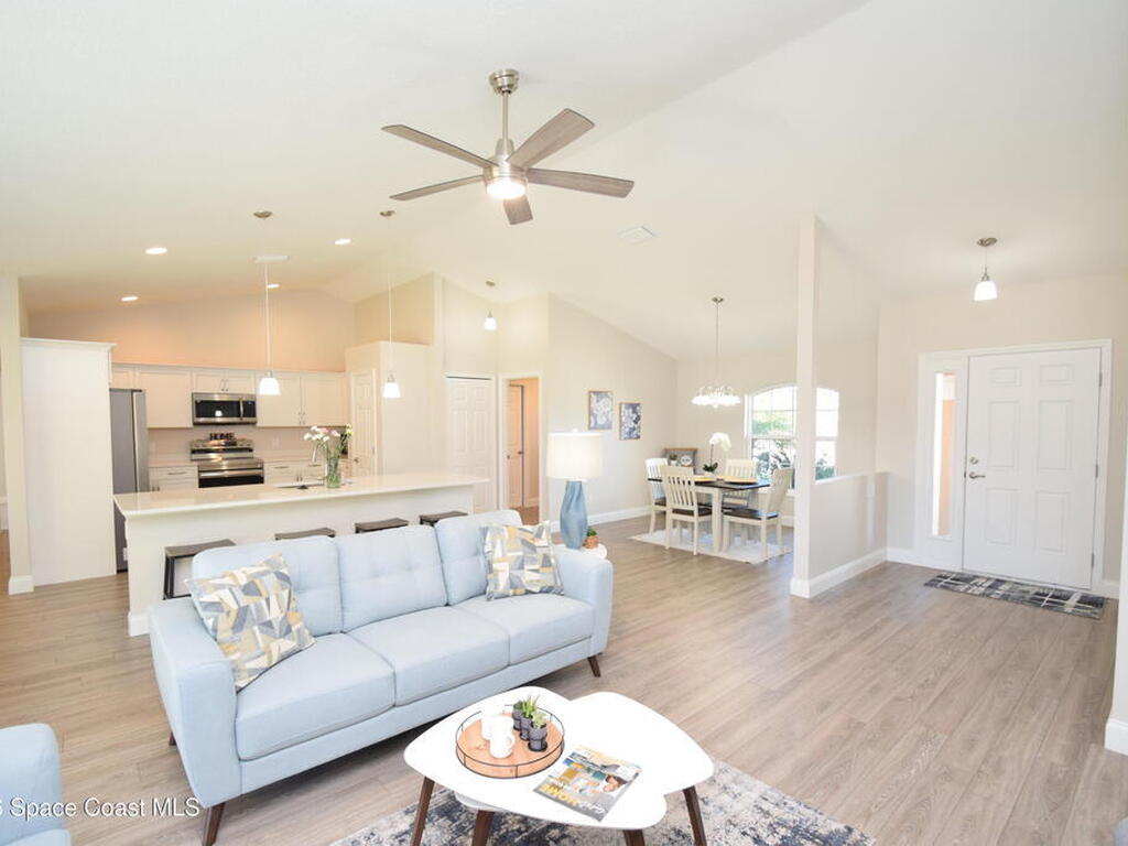 1204 Captiva Island Circle, Palm Bay, FL 32908