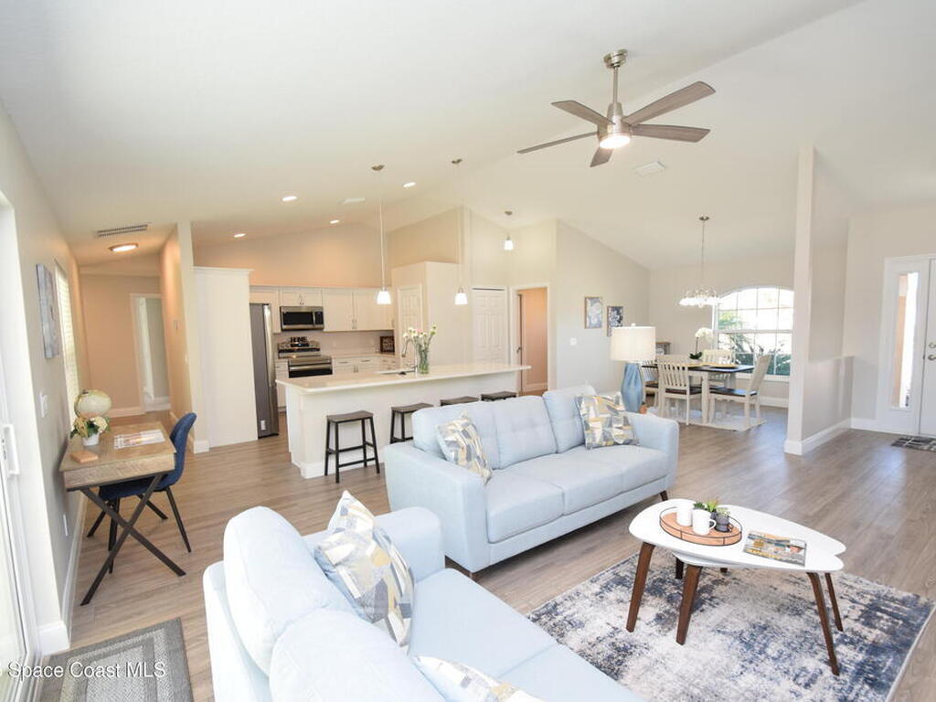 1204 Captiva Island Circle, Palm Bay, FL 32908