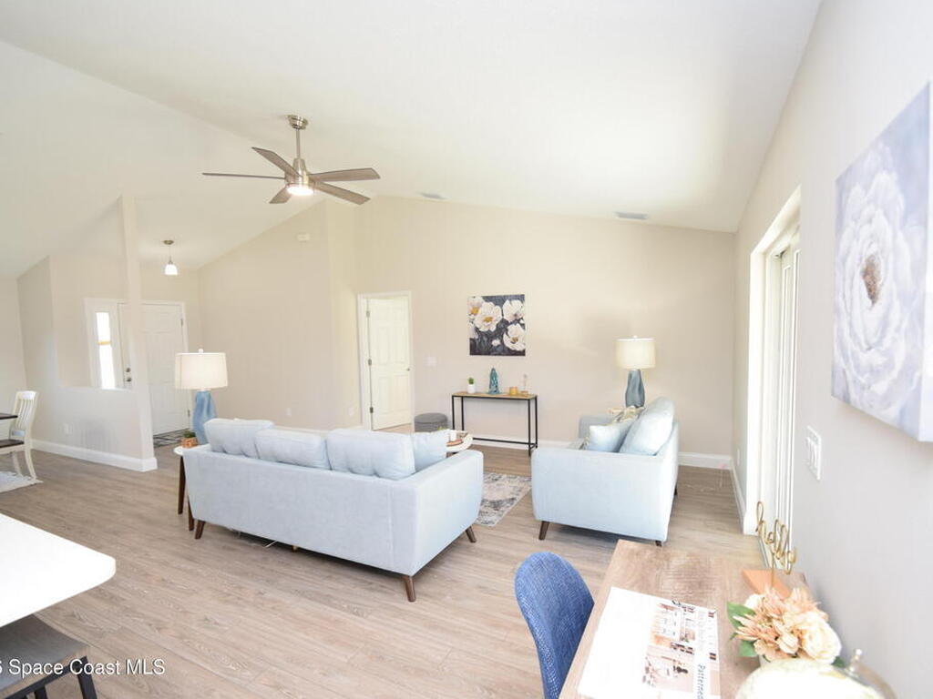 1204 Captiva Island Circle, Palm Bay, FL 32908