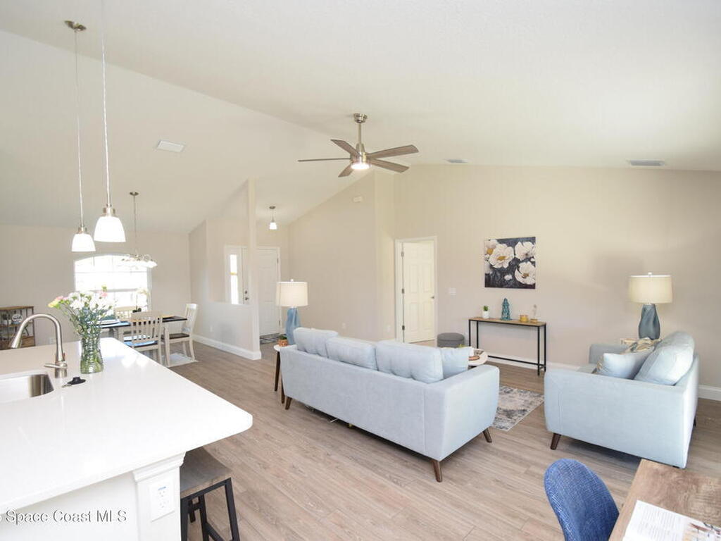 1204 Captiva Island Circle, Palm Bay, FL 32908