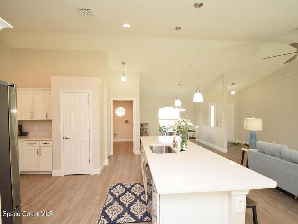 1204 Captiva Island Circle, Palm Bay, FL 32908