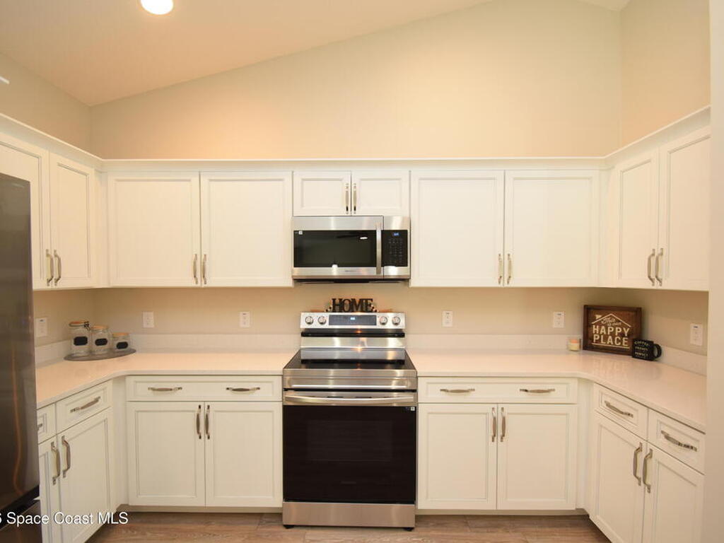 1204 Captiva Island Circle, Palm Bay, FL 32908