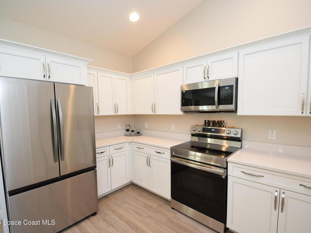 1204 Captiva Island Circle, Palm Bay, FL 32908