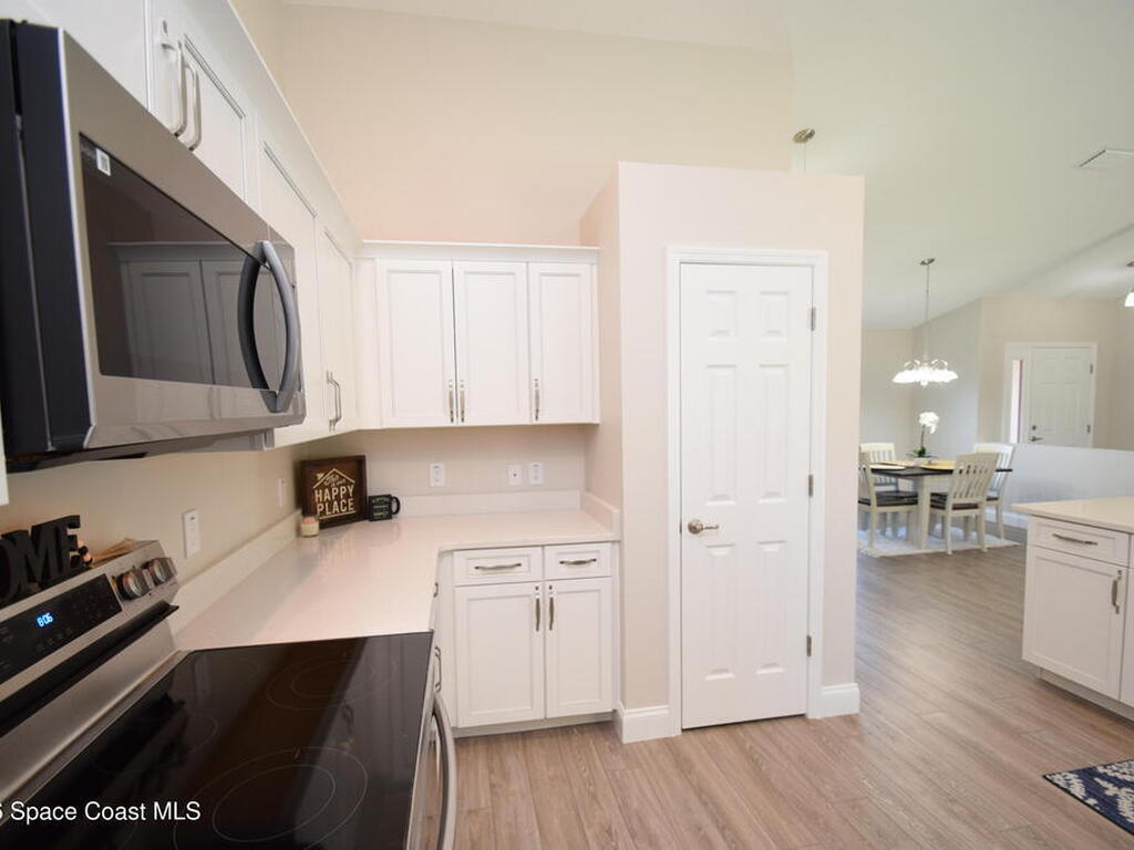 1204 Captiva Island Circle, Palm Bay, FL 32908