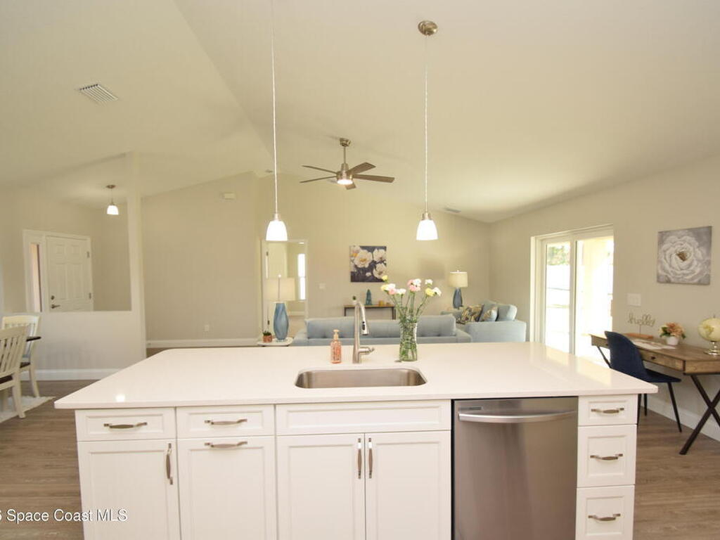 1204 Captiva Island Circle, Palm Bay, FL 32908