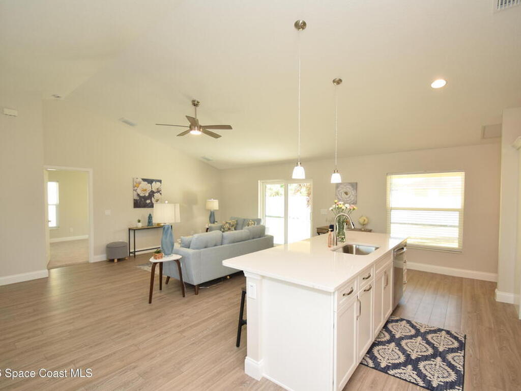 1204 Captiva Island Circle, Palm Bay, FL 32908