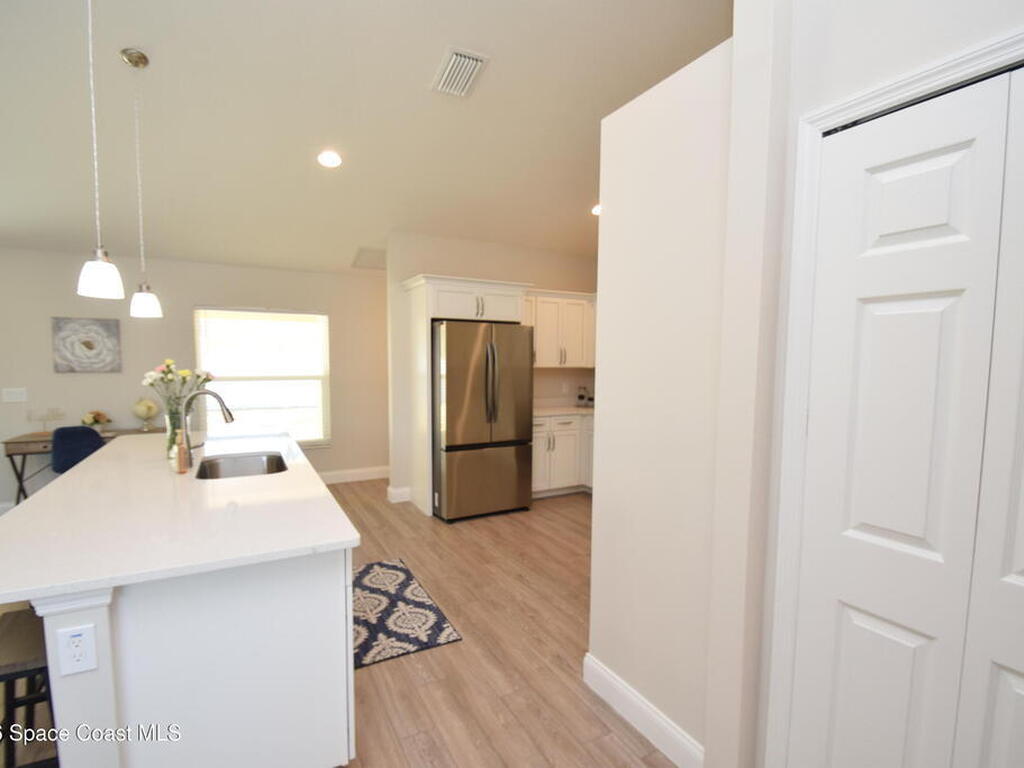 1204 Captiva Island Circle, Palm Bay, FL 32908