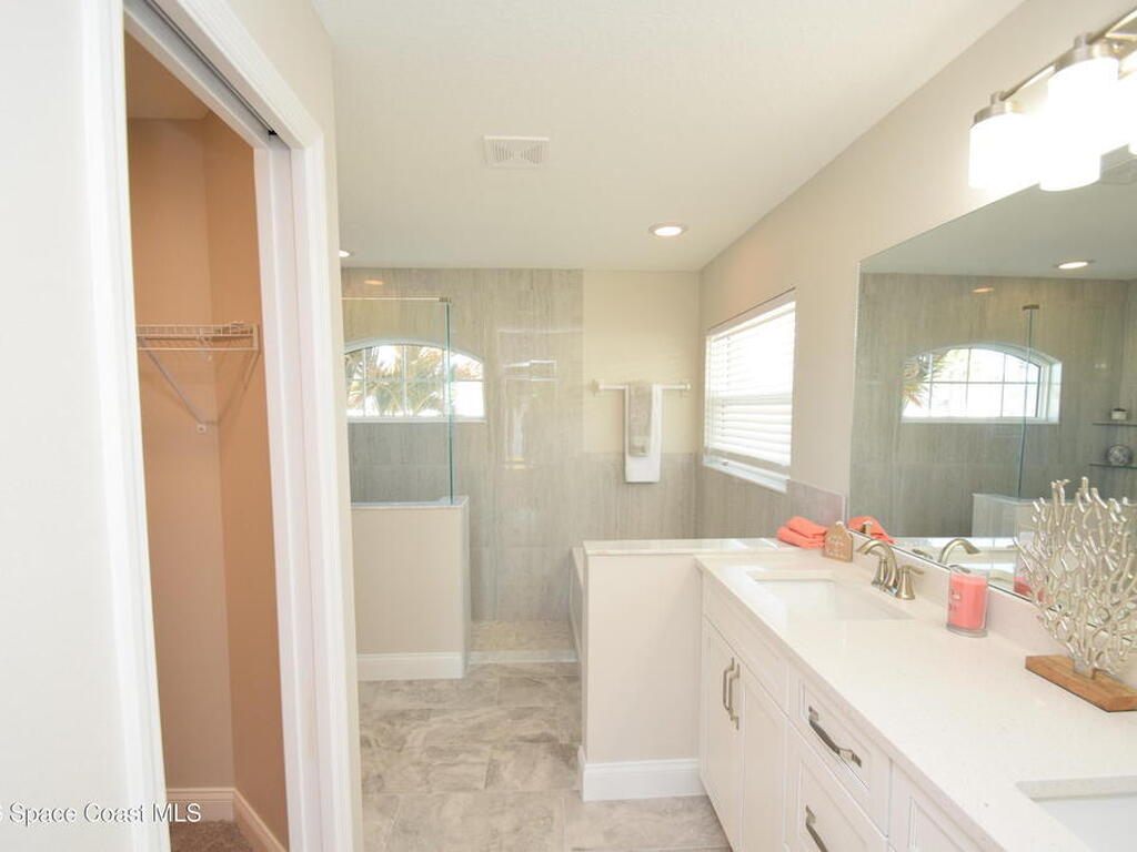 1204 Captiva Island Circle, Palm Bay, FL 32908