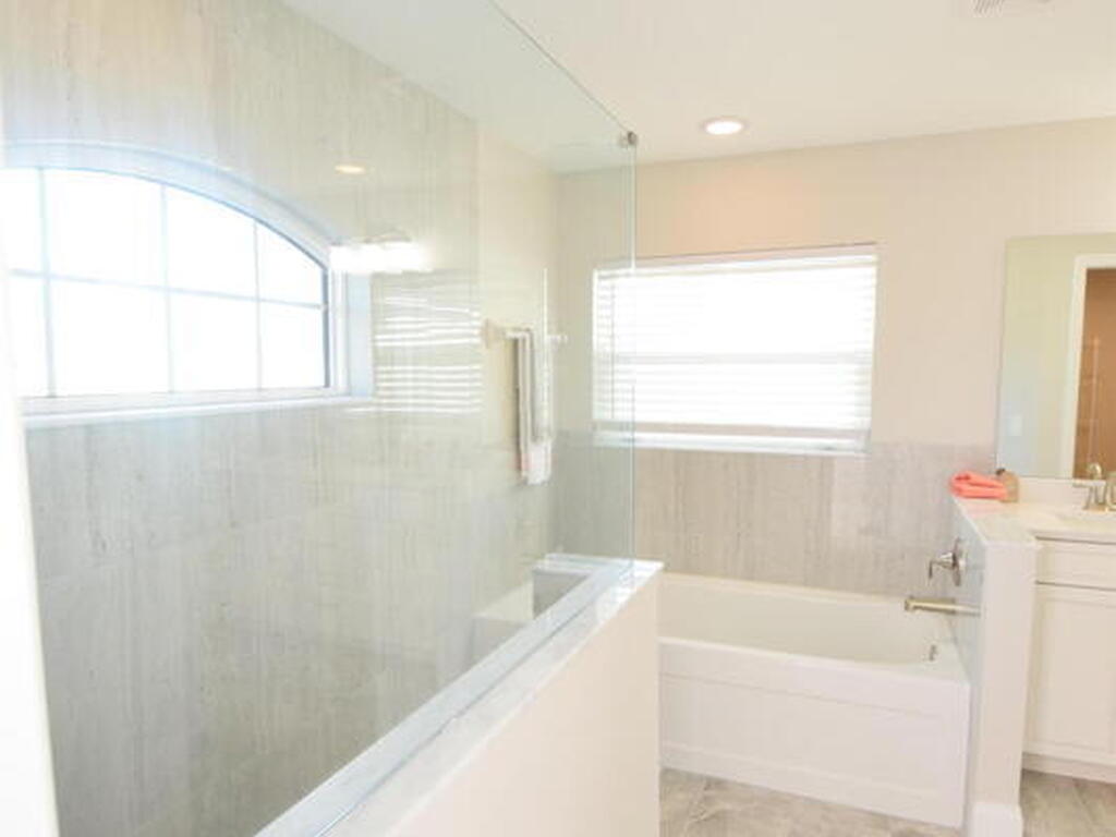 1204 Captiva Island Circle, Palm Bay, FL 32908