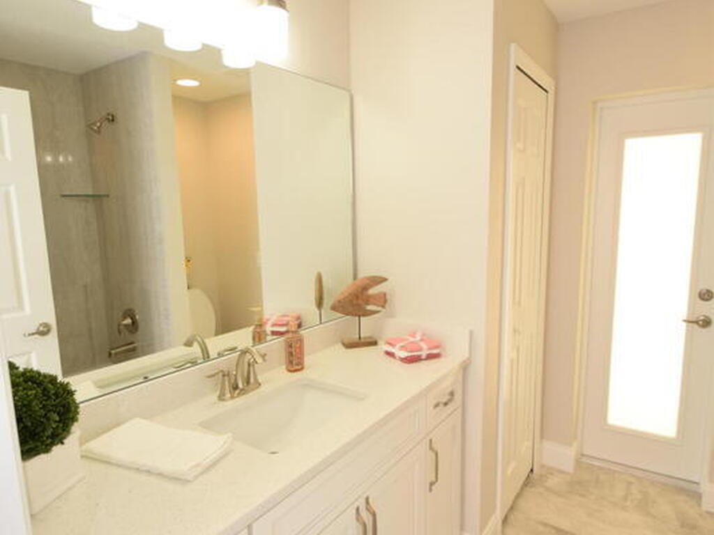 1204 Captiva Island Circle, Palm Bay, FL 32908