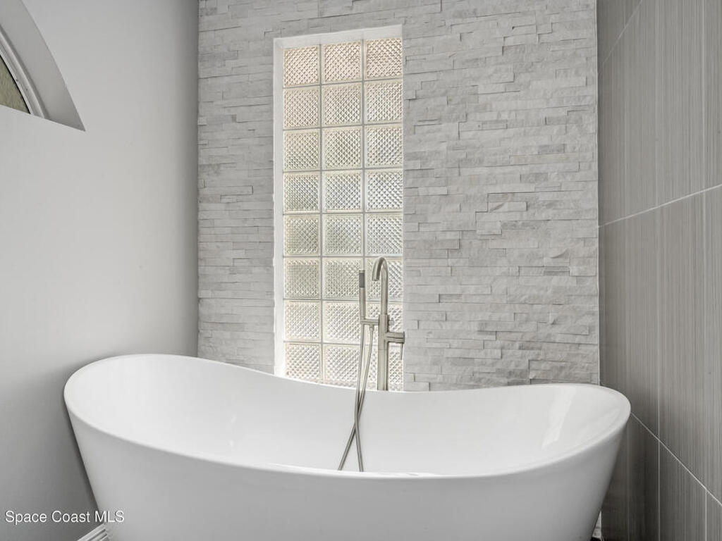 215 Beverly Court, Melbourne Beach, FL 32951