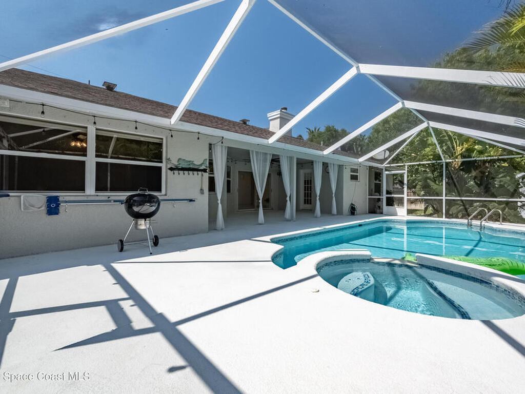 215 Beverly Court, Melbourne Beach, FL 32951