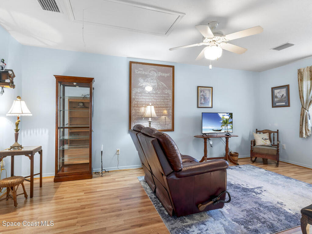 637 Roseland Road, Sebastian, FL 32958