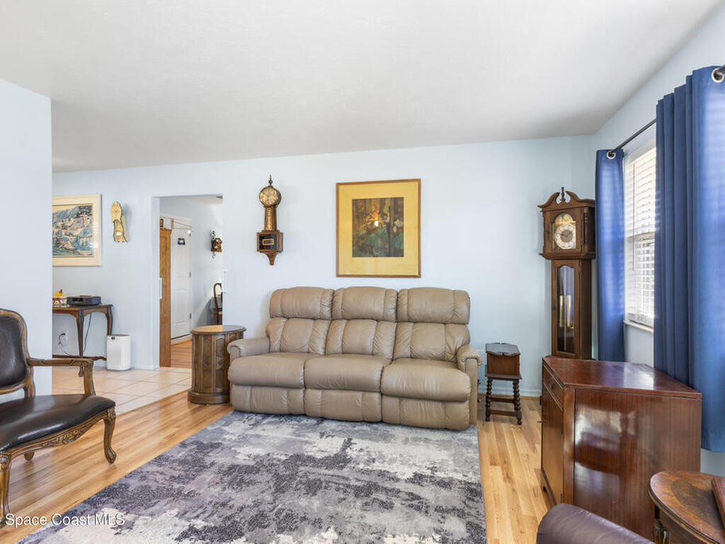 637 Roseland Road, Sebastian, FL 32958