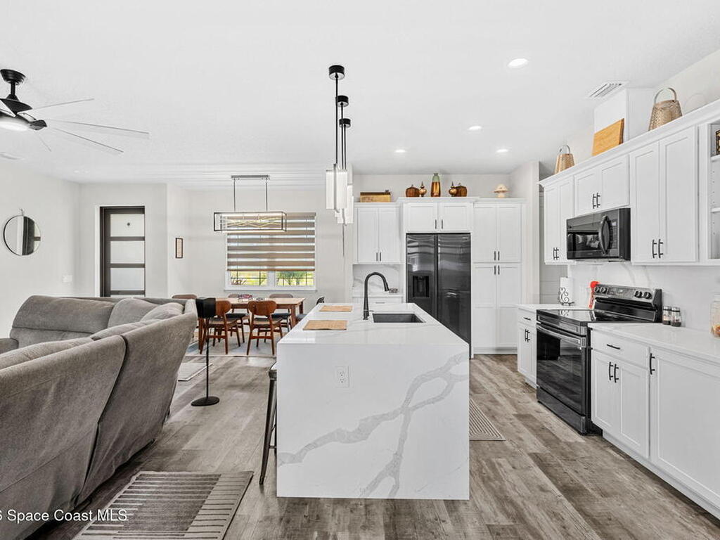 1154 Captiva Island Circle, Palm Bay, FL 32908