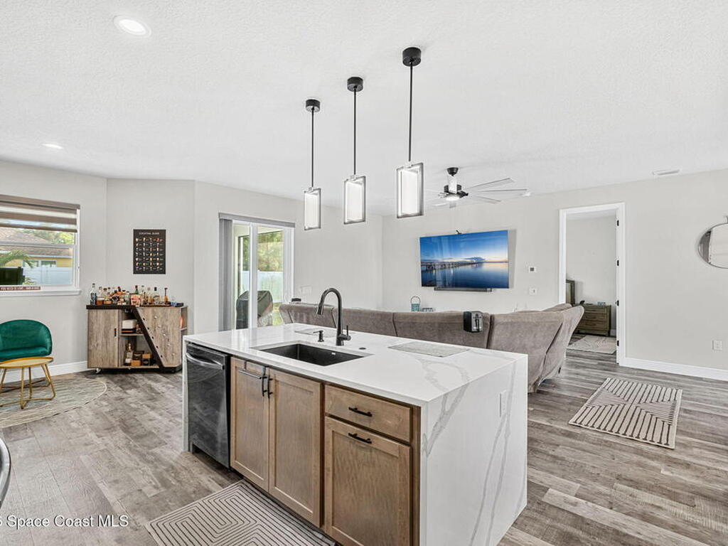 1154 Captiva Island Circle, Palm Bay, FL 32908